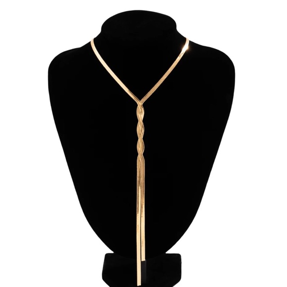 ✨✨Gold Twisted Snake Lariat Necklace ✨✨✨ - Picture 4 of 5
